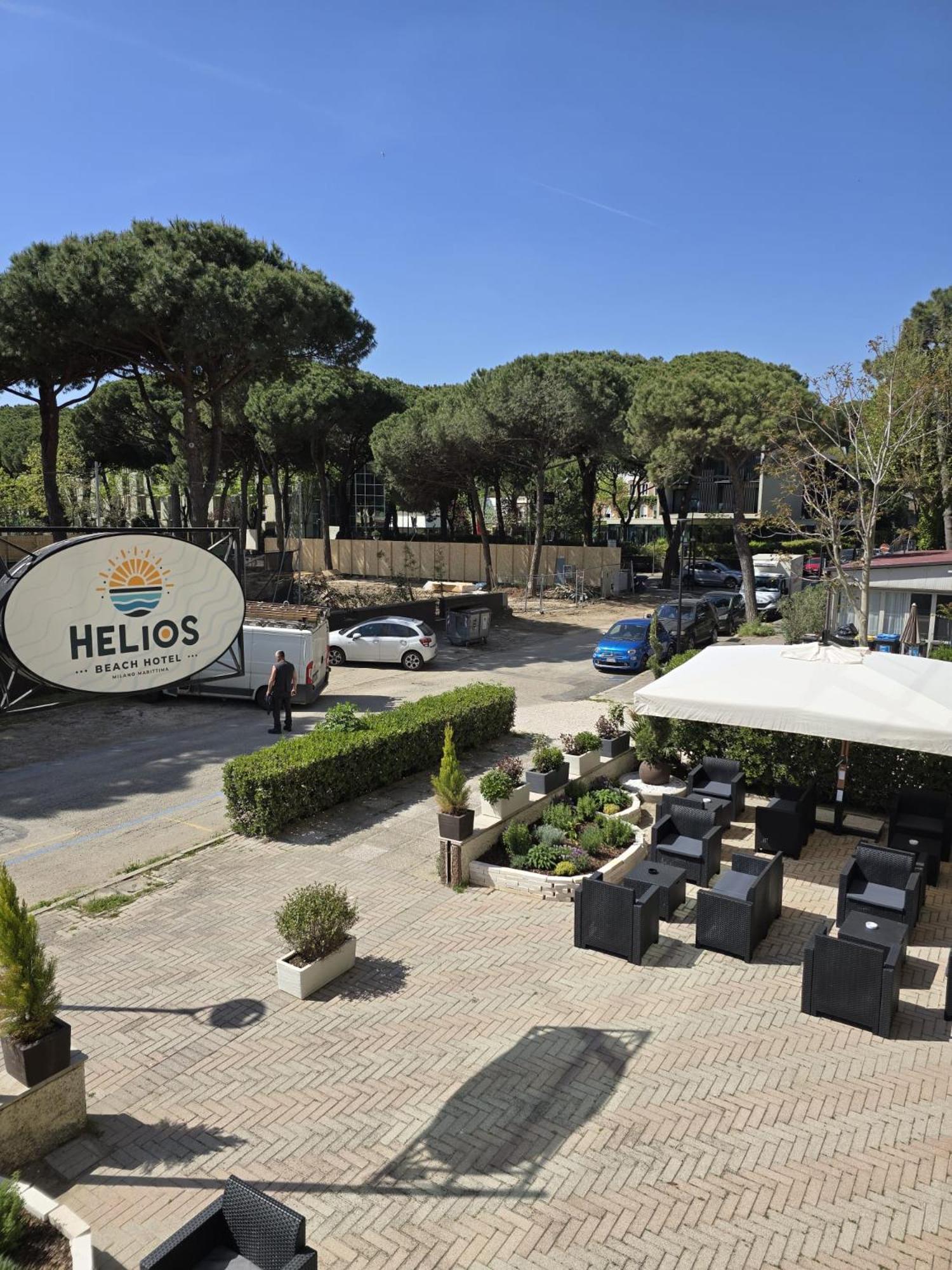 Hotel Helios Beach Milano Marittima Exterior photo
